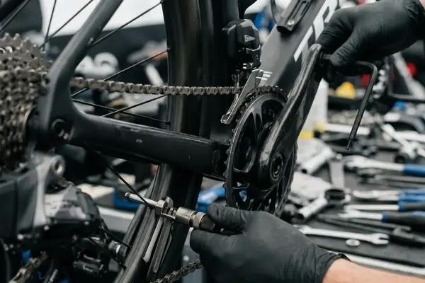 Giant TCR Advanced SL Long-Term Review: Is It the Ultimate Race Bike?